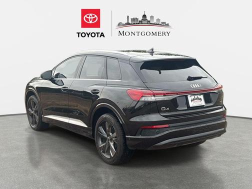 Mythos Black Metallic 2023 Audi Q4 e-tron Premium Plus 50 quattro