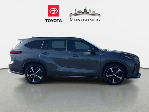 Magnetic Gray Metallic 2021 Toyota Highlander XSE