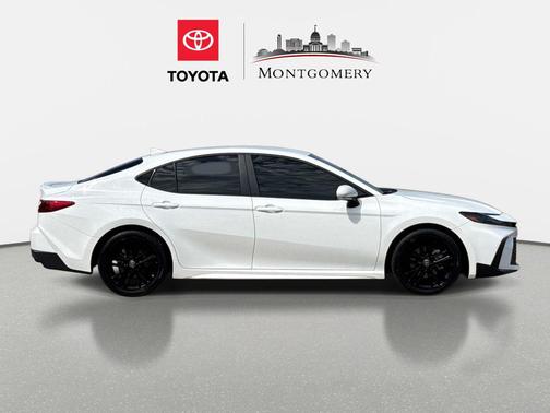 Ice Cap 2025 Toyota Camry SE