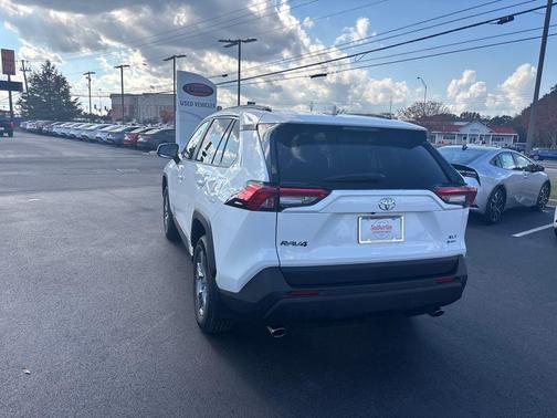 2025 Toyota RAV4 Hybrid XLE