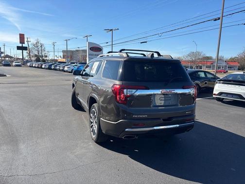 2020 GMC Acadia Denali