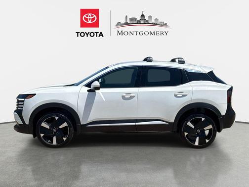 Aspen White Tricoat 2025 Nissan Kicks SR