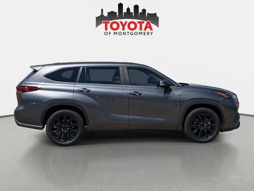 Magnetic Gray Metallic 2023 Toyota Highlander L