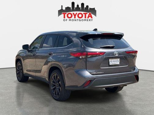 Magnetic Gray Metallic 2023 Toyota Highlander L
