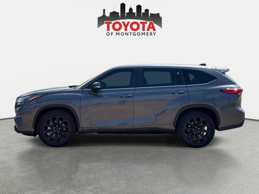 Magnetic Gray Metallic 2023 Toyota Highlander L