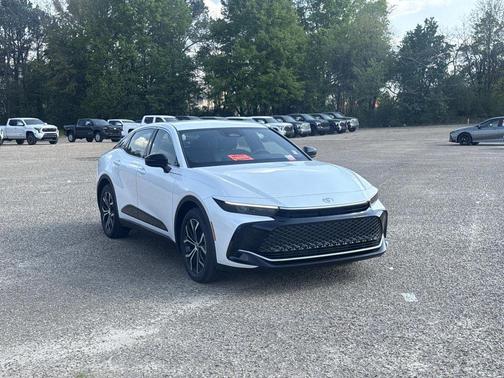 Oxygen White 2026 Toyota Crown XLE