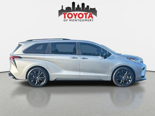 2023 Toyota Sienna XSE 7 Passenger