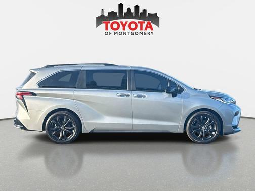 2023 Toyota Sienna XSE 7 Passenger