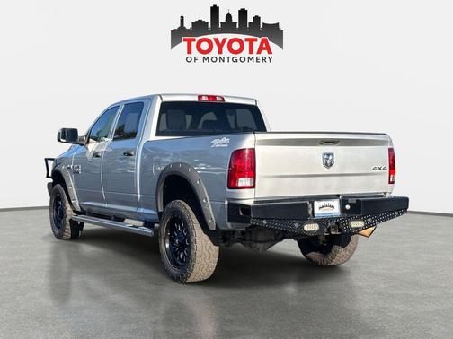 2017 RAM 2500 Tradesman Crew Cab 4x4 6'4' Box