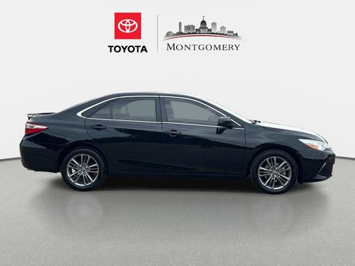 Midnight Black Metallic 2017 Toyota Camry SE