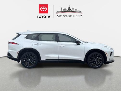 2025 Toyota Crown Signia Limited