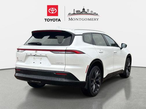 2025 Toyota Crown Signia Limited