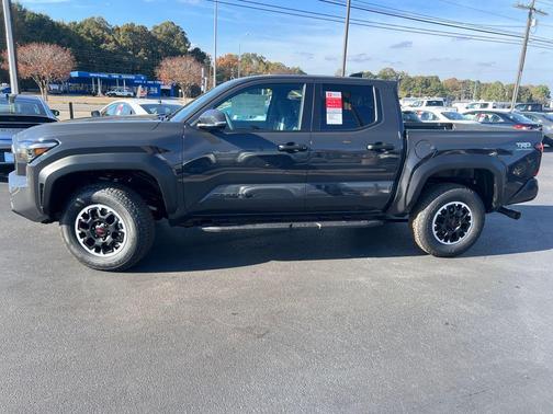 2025 Toyota Tacoma TRD Off Road