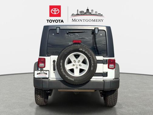 Bright White Clearcoat 2018 Jeep Wrangler JK Unlimited Sport
