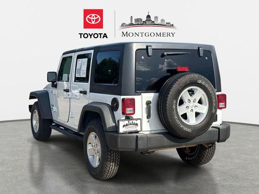 Bright White Clearcoat 2018 Jeep Wrangler JK Unlimited Sport