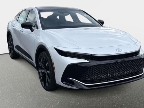 2026 Toyota Crown Platinum