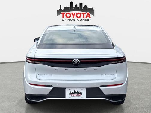 2026 Toyota Crown Platinum