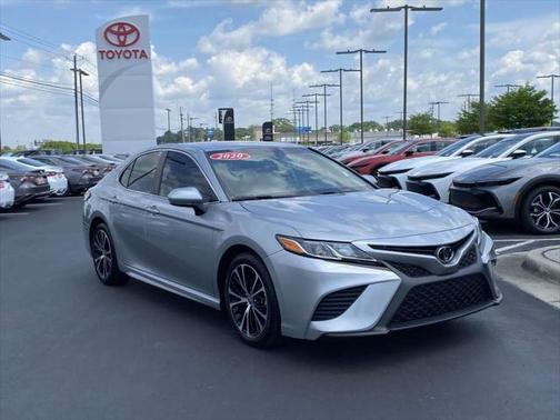 Celestial Silver Metallic 2020 Toyota Camry SE