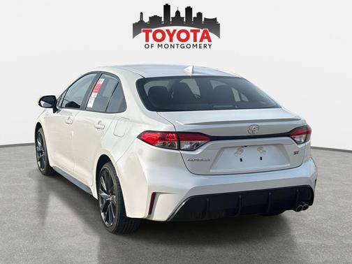 Wind Chill Pearl 2026 Toyota Corolla SE