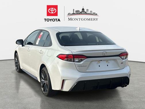 Wind Chill Pearl 2026 Toyota Corolla SE