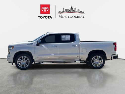 Iridescent Pearl Tricoat 2023 Chevrolet Silverado 1500 High Country