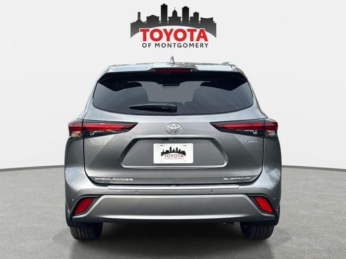 2026 Toyota Highlander Hybrid Platinum