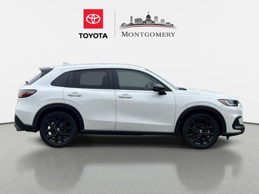 Platinum White Pearl 2025 Honda HR-V 2WD Sport