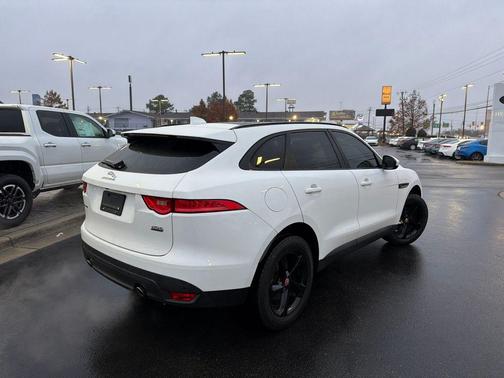2019 Jaguar F-PACE 25t Premium