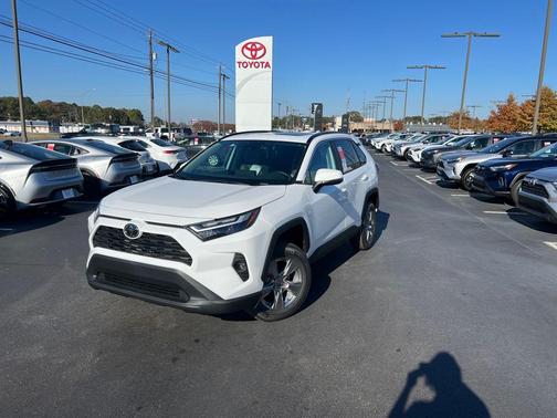2025 Toyota RAV4 Hybrid XLE