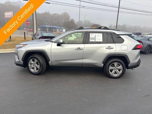 2025 Toyota RAV4 Hybrid XLE