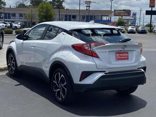 2022 Toyota C-HR XLE