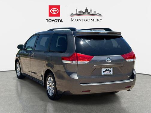 2013 Toyota Sienna XLE