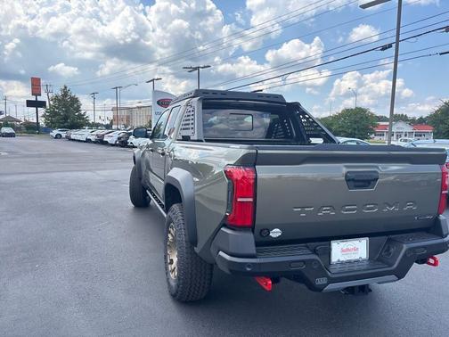 2025 Toyota Tacoma Hybrid Trailhunter