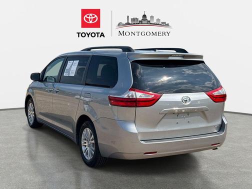 Silver Sky Metallic 2017 Toyota Sienna XLE