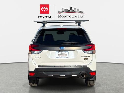 Crystal White Pearl 2022 Subaru Forester Wilderness
