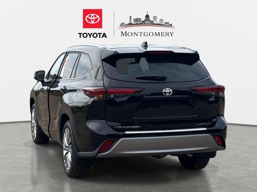 Midnight Black Metallic 2026 Toyota Highlander Hybrid Platinum