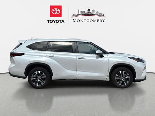 Wind Chill Pearl 2024 Toyota Highlander Hybrid XLE