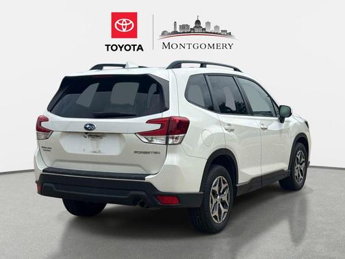 Crystal White Pearl 2020 Subaru Forester Premium