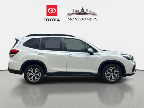 Crystal White Pearl 2020 Subaru Forester Premium