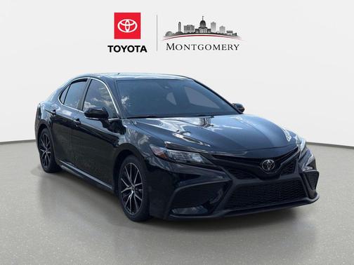Midnight Black Metallic 2022 Toyota Camry SE