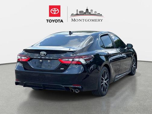 Midnight Black Metallic 2022 Toyota Camry SE