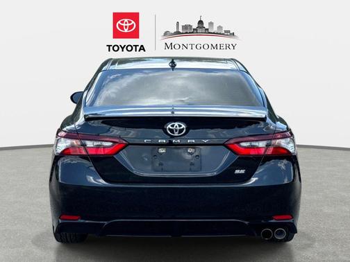 Midnight Black Metallic 2022 Toyota Camry SE