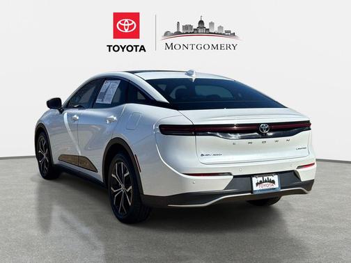 Oxygen White 2024 Toyota Crown Limited