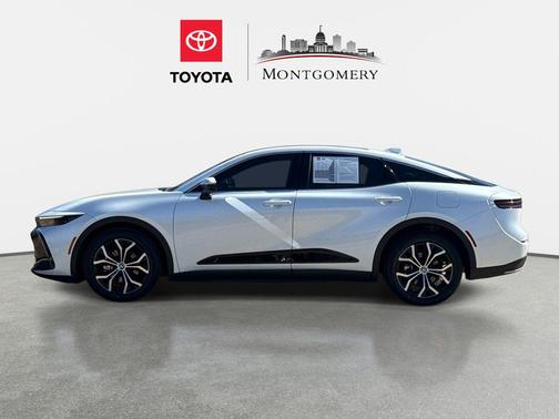 Oxygen White 2024 Toyota Crown Limited