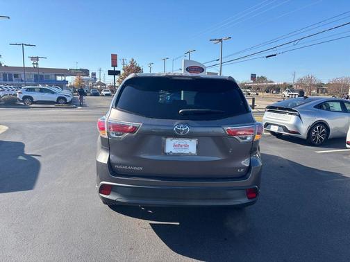 2015 Toyota Highlander LE