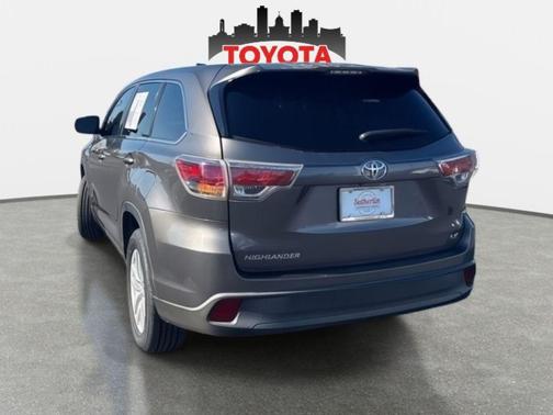 2015 Toyota Highlander LE