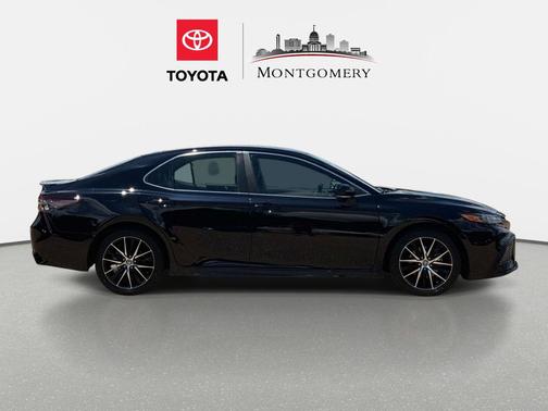 Midnight Black Metallic 2024 Toyota Camry SE