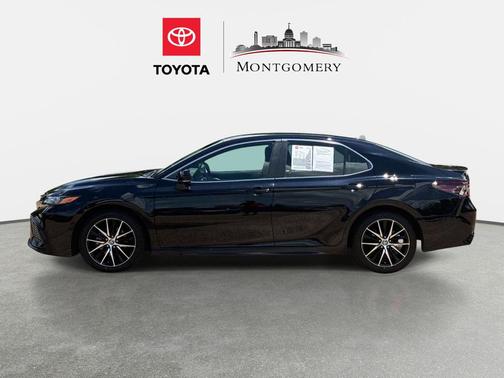 Midnight Black Metallic 2024 Toyota Camry SE