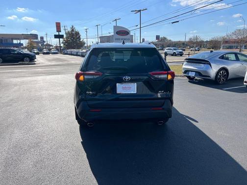 2025 Toyota RAV4 Hybrid XLE