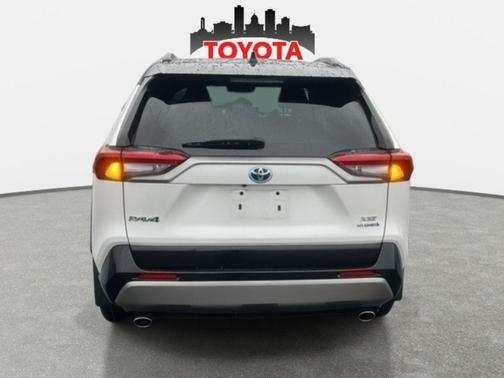 2024 Toyota RAV4 Hybrid SE
